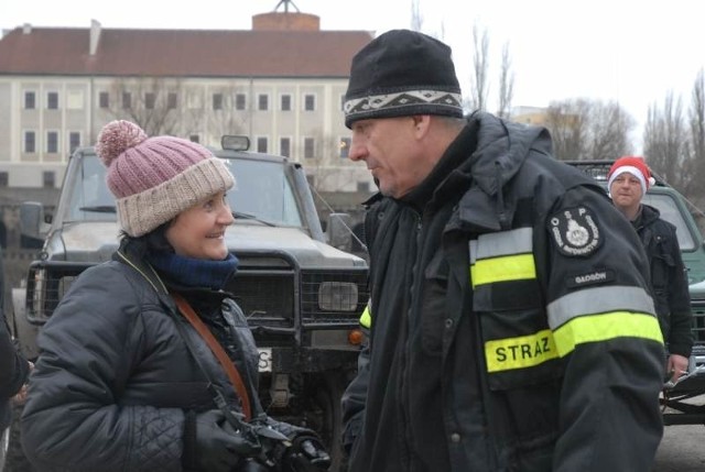 W niedzielę Odrą popłynęło 130 Mikołajów z całego regionu.