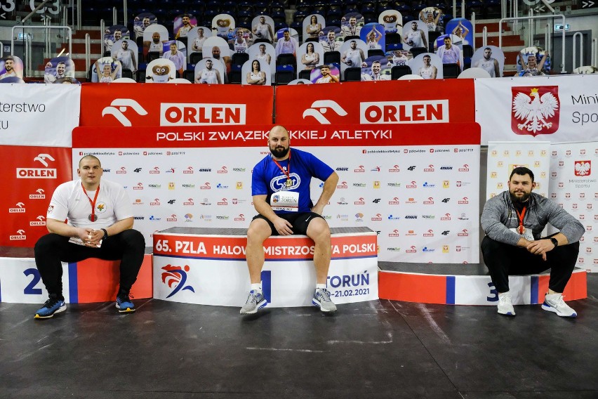 Halowe mistrzostwa Polski w lekkoatletyce rozgrywane były...