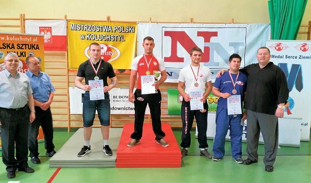 Na najwyższym stopniu podium mistrz Polski w kategorii 91 kg Patryk Pietrzeniak