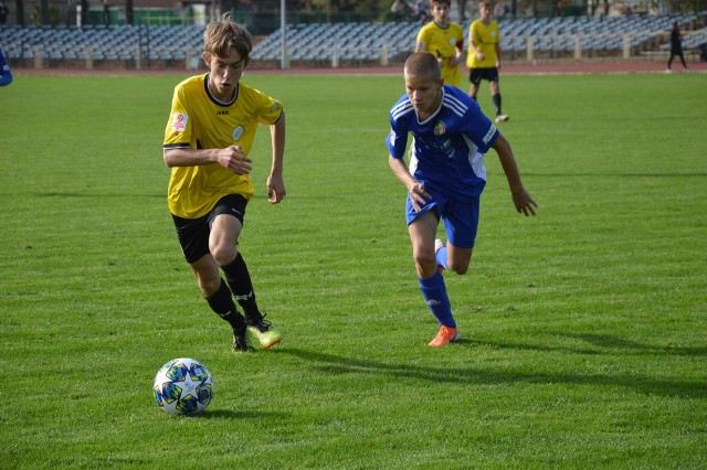 Piłkarze APMM Zielona Góra żegnają się z Centralną Ligą Juniorów.
