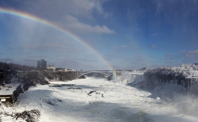 Wodospad Niagara zamarzł pierwszy raz od wielu lat