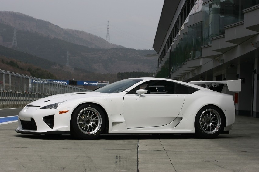 Lexus LFA...