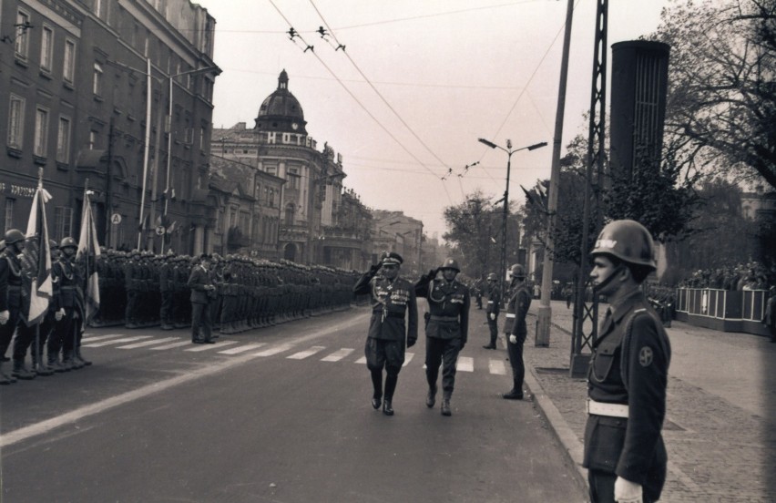 Defilada z okazji zakończenia okręgowego kursu dla...