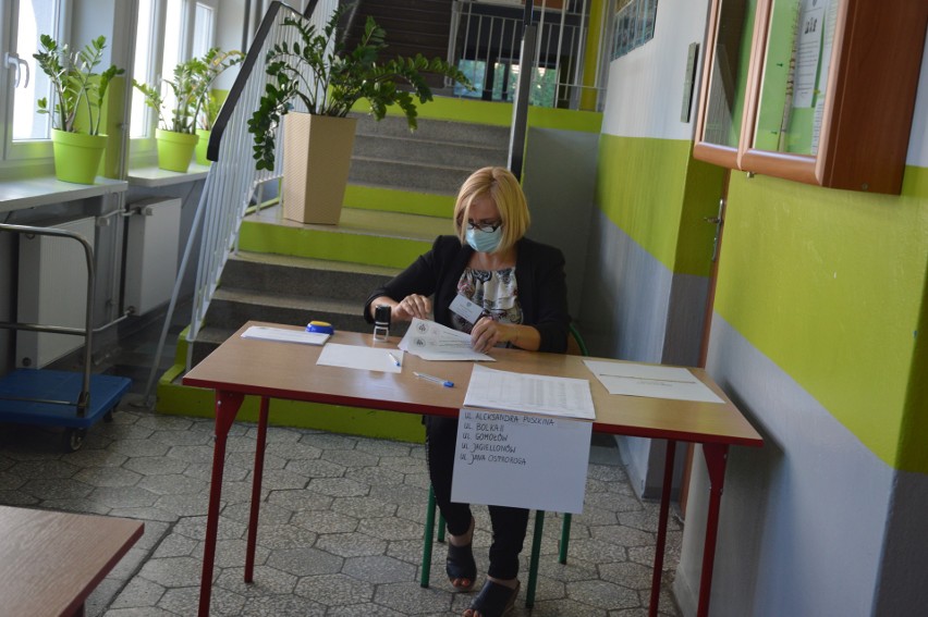Opolanie już głosują w drugiej turze wyborów prezydenckich. Komisje zostały otwarte o godzinie 7:00