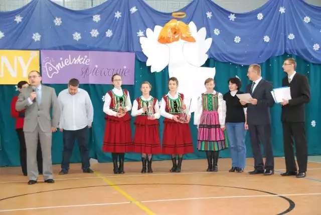 Konkurs "Anielskie śpiewanie&#8221; w ramach turnieju Regionalnego w przytyckim gimnazjum wygrał zespół Wolanianki z Zespołu Szkół Ogólnokształcących w Wolanowie.