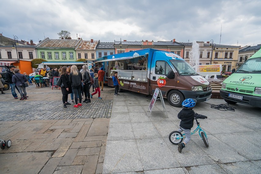 Nowy Sącz. I Zlot Food Trucków