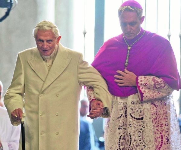 Benedykt XVI ustąpił z urzędu 28 lutego 2013 r. o godzinie 20.
