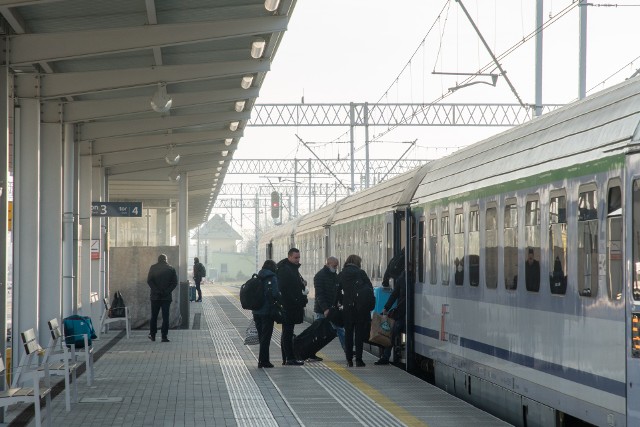 Przebudowana stacja Kutno zapewnia wygodniejsze podróże w kierunku Łodzi, Warszawy i Poznania