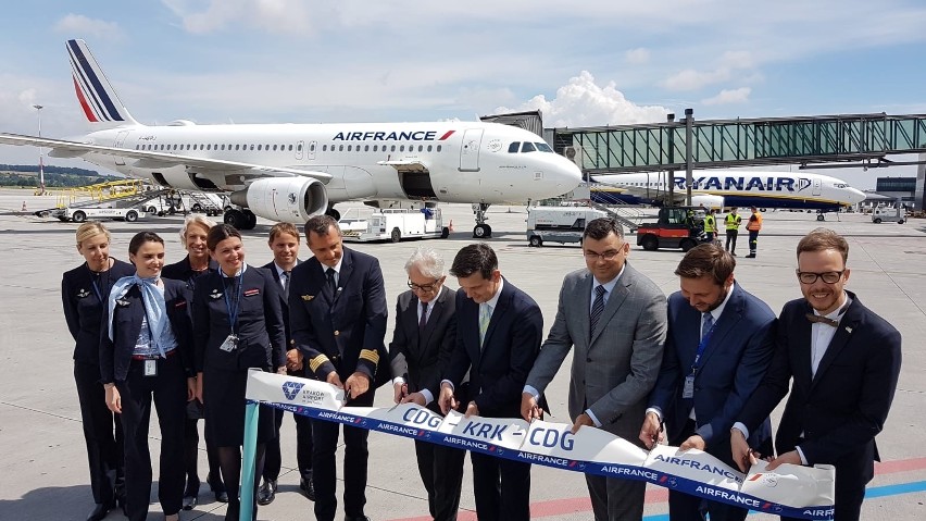 Z Krakowa polecimy do Paryża na lotnisko im. de Gaulle’a z Air France od piątku 3 lipca kilka razy w tygodniu. A od 27 lipca codziennie