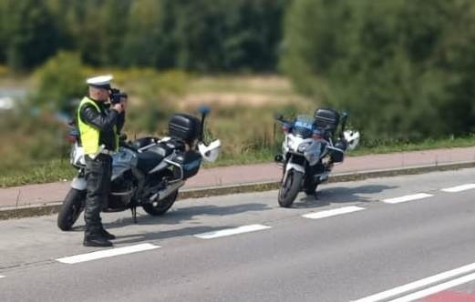 Policjanci zatrzymali w Olkuszu motocyklistę jadącego 120 km na godz.