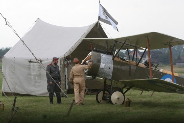 Pojedynek lotników (dogfight) z czasów I wojny światowej i...