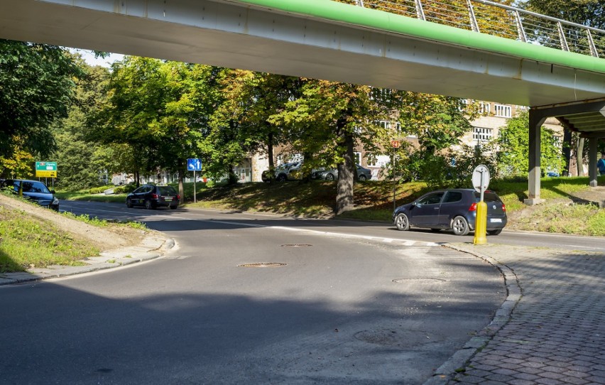 Zobacz kolejne zdjęcia. Przesuwaj zdjęcia w prawo - naciśnij...