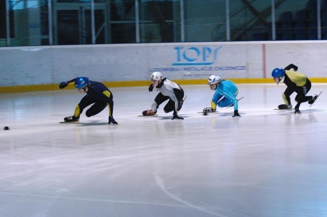Przed mistrzostwami Polski opolscy łyżwiarze spędzali wiele godzin na lodzie, szlifując formę.