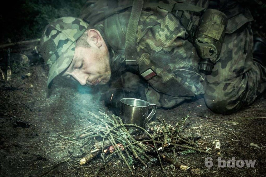 Na lądzie, w wodzie i w powietrzu... Zobacz, jak szkolą się żołnierze z Krakowa [GALERIA]