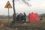 Tragiczny wypadek w Klukach koło Bełchatowa. Nie żyje 44-letnia kierująca bmw. Informacje policji 4.12.2019 FOTO