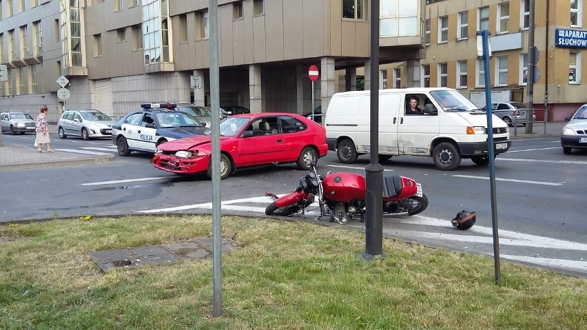 Wypadek z udziałem motocyklisty