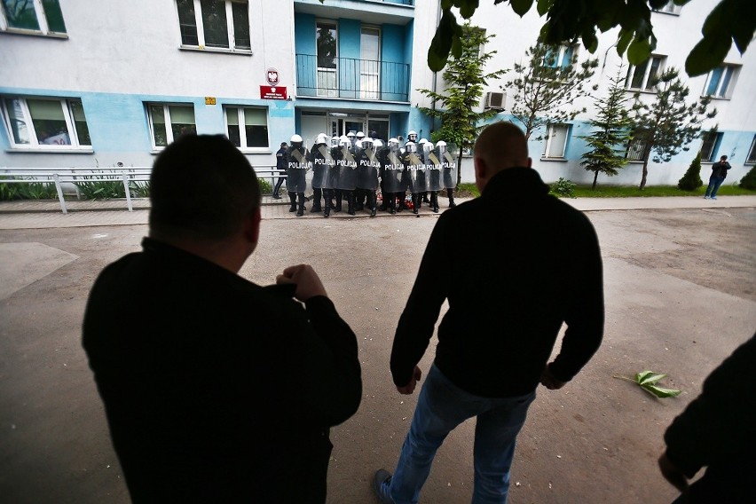 Protest przed komisariatem na Trzemeskiej we wtorek...