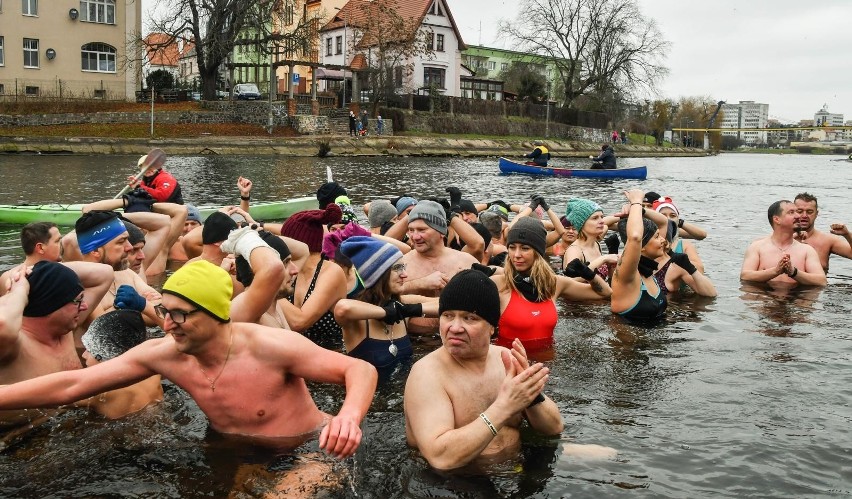 Tradycji stało się zadość. W pierwszy dzień roku,...