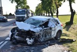 Wypadek w Wojnowicach koło Opalenicy - zderzyły sie trzy samochody, jedna osoba została ranna