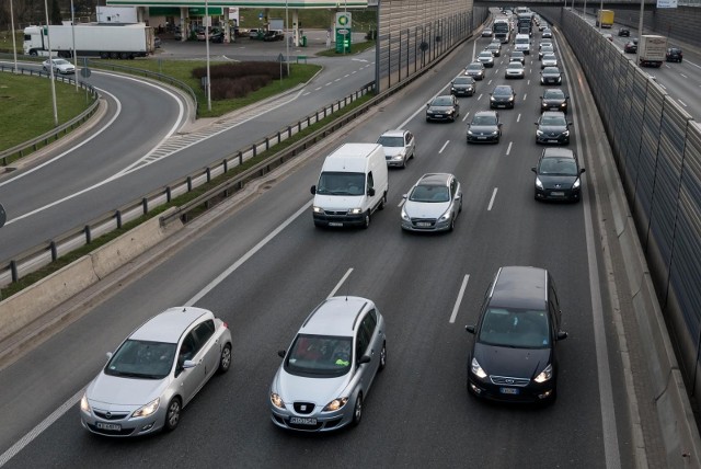 Prezydent Warszawy stwierdził, że nie wyklucza pewnych wyłączeń dla mieszkańców strefy czystego transportu.