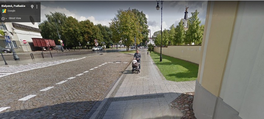 Przyłapani przez kamerę Google Street View w Białymstoku.