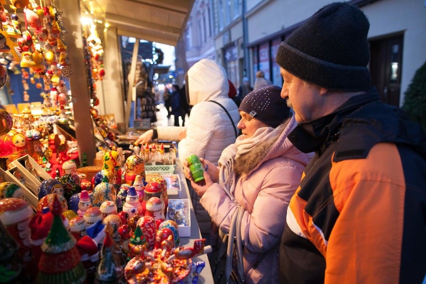 Jarmark Bożonarodzeniowy 2017 na Rynku w Opolu.