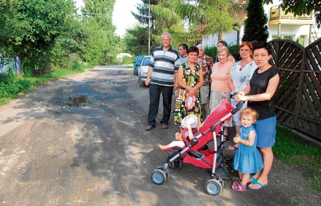 Mieszkańcy ul. Oraczy zapłacili 15 tys. zł na budowę drogi. Urzędnicy pieniądze wzięli, zrobili projekt, ale budowy jak nie było, tak nie ma