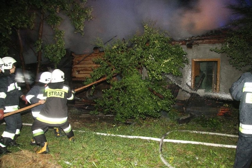 Pożar budynku w Piekoszowie