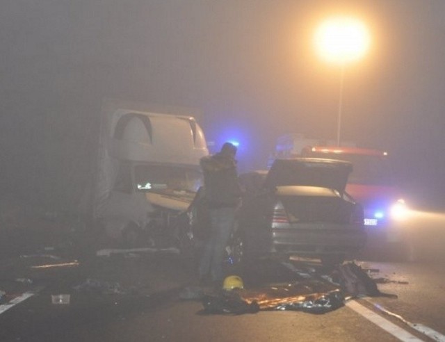 Tragiczny wypadek śmiertelny w Tarnowskich Górach. 1 osoba zgineła, 4 zostały ranne