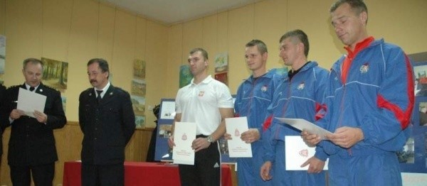 Olescy kadrowicze podczas wręczenia, od lewej: Tobiasz Klama, Rafał Wiktor, Grzegorz Polak i Sebastian Pecyna.