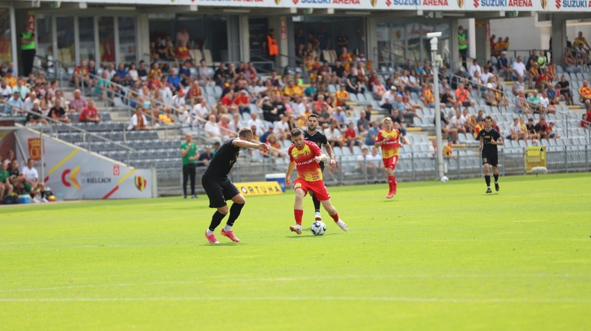 Fortuna 1 Liga. Korona Kielce wygrała ze Stomilem Olsztyn 1:0 po bramce Jakuba Łukowskiego. Zwycięska passa trwa!