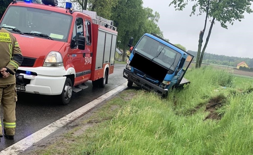 Wypadek w Jeleniach, 17.05.2023 samochód wjechał do rowu, kierowca zginął