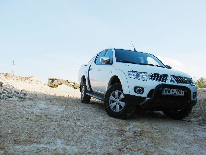 Mitsubishi L200 Storm  Fot: Przemysła Pepla