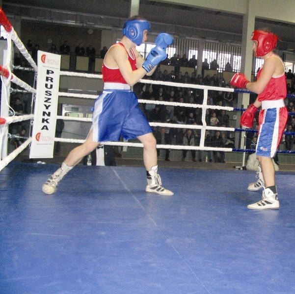 Kamil Bielawski (z prawej) podczas swojej zwycięskiej walki