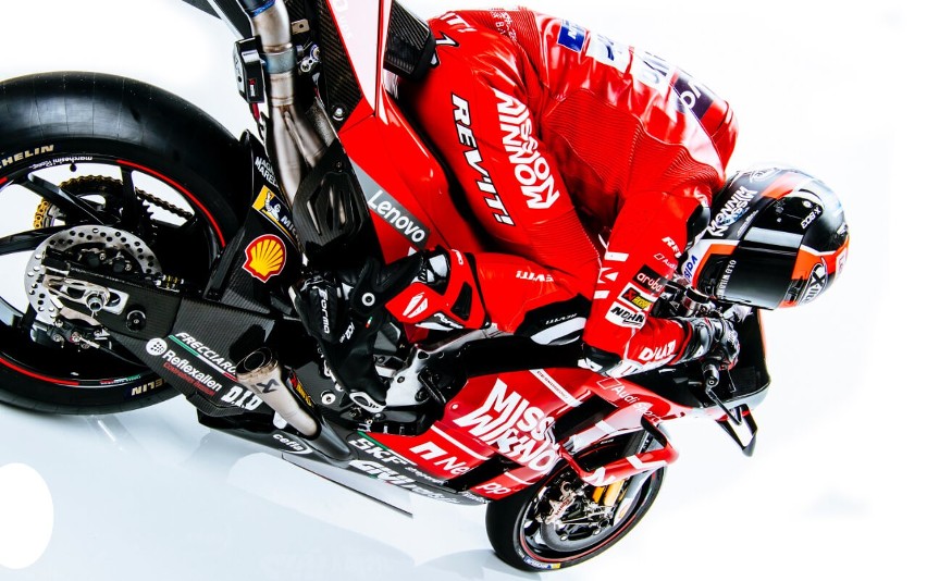 Motorola nawiązała roczną współpracę z Ducati Corse. Logo producenta znalazło się na nowym, wyścigowym motocyklu Ducati –  Desmosedici GP20