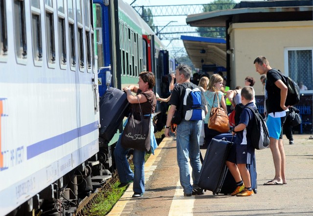 Objazdy na trasie Lublin - Warszawa pojawiły się 11 czerwca. Od tego czasu pasażerowie PKP Intercity zaczęli narzekać na opóźnienia, sięgające nawet 200 minut