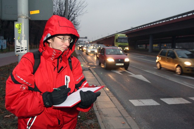 Auta liczono na skrzyżowaniach w listopadzie 2011 roku