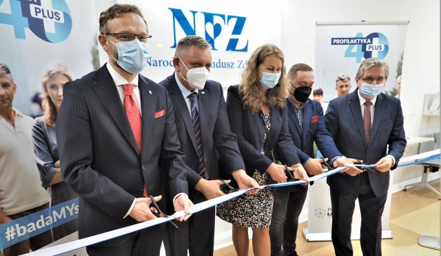 Nowa siedziba Narodowego Funduszu Zdrowia w Koszalinie mieści się przy ul. Andersa 34, w koszalińskiej delegaturze Urzędu Wojewódzkiego