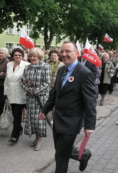 Jarosław Hołownia chce, aby rada powiatu zajęła stanowisko w sprawie dyskryminacji TV Trwam. Dwa tygodnie temu zorganizował marsz w obronie tej stacji, który przeszedł ulicami Sokółki.