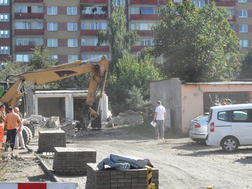 Wyburzają ulicę Staszica w Częstochowie [ZDJĘCIA]