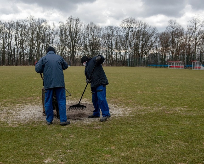 Sportowy skandal w Łodzi. Przez MOSiR Widzew nie ma gdzie trenować! ZDJĘCIA