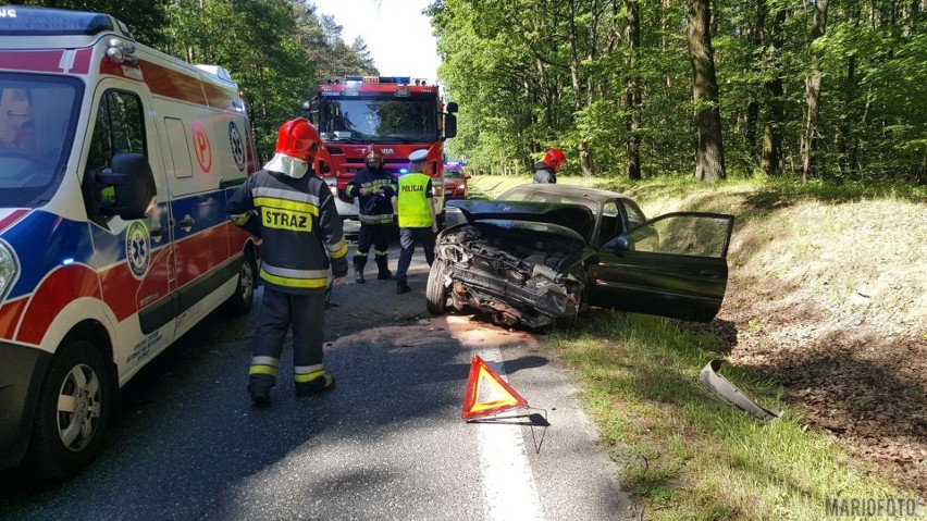 Kierująca samochodem hyundai wjechała do rowu w Dąbrowie. Do...