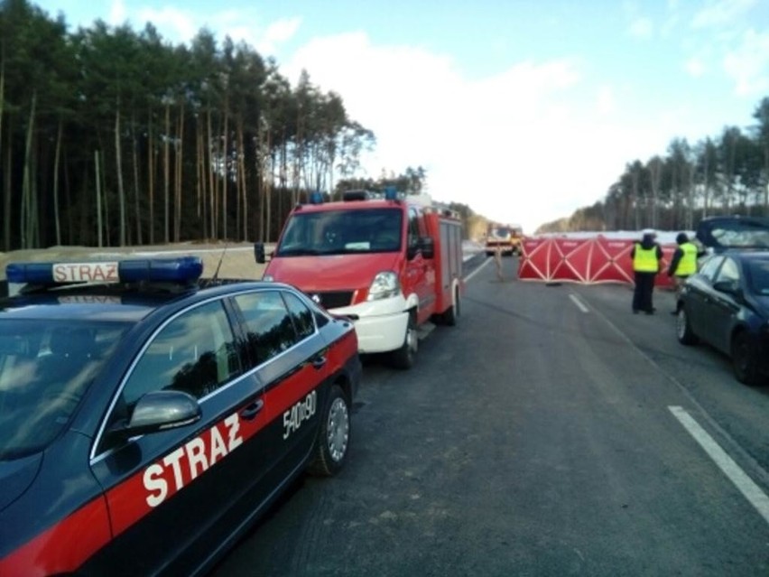 Wypadek na S8: nie żyją trzy osoby, cztery są w szpitalu [ZDJĘCIA+WIDEO]