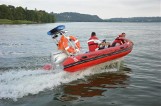 Strażacy ewakuowali dwie osoby z jeziora Brodno Wielkie