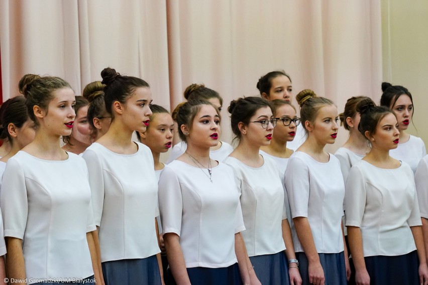 Białystok. III LO im. Krzysztofa Kamila Baczyńskiego obchodzi jubileusz 70-lecia [ZDJĘCIA]