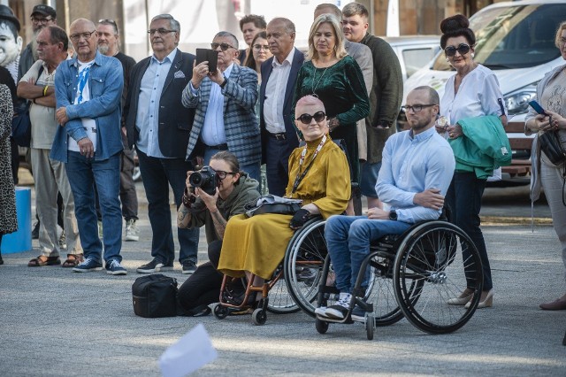 Co roku w ramach Festiwalu w Koszalinie goszczą aktorzy, reżyserzy, scenarzyści, krytycy filmowi, wykładowcy, ludzie kultury i mediów. Małe Festiwale „Ty i Ja” odbywają się w ponad trzydziestu miejscowościach, a festiwalowe filmy wyświetlają kina studyjne największych miast.