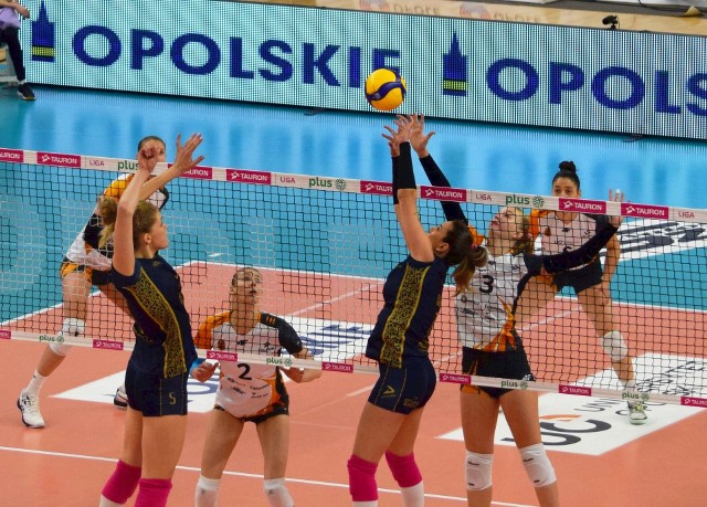 Uni Opole - Grupa Azoty Chemik Police 3-1.