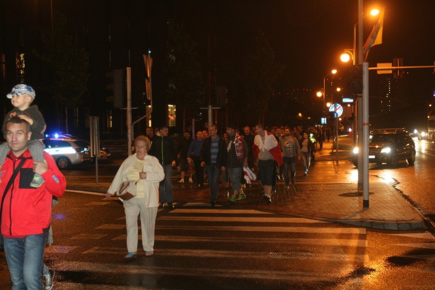 Uwaga kierowcy. Policja może wieczorem wyłączyć część Katowic z ruchu po meczu Polska Brazylia