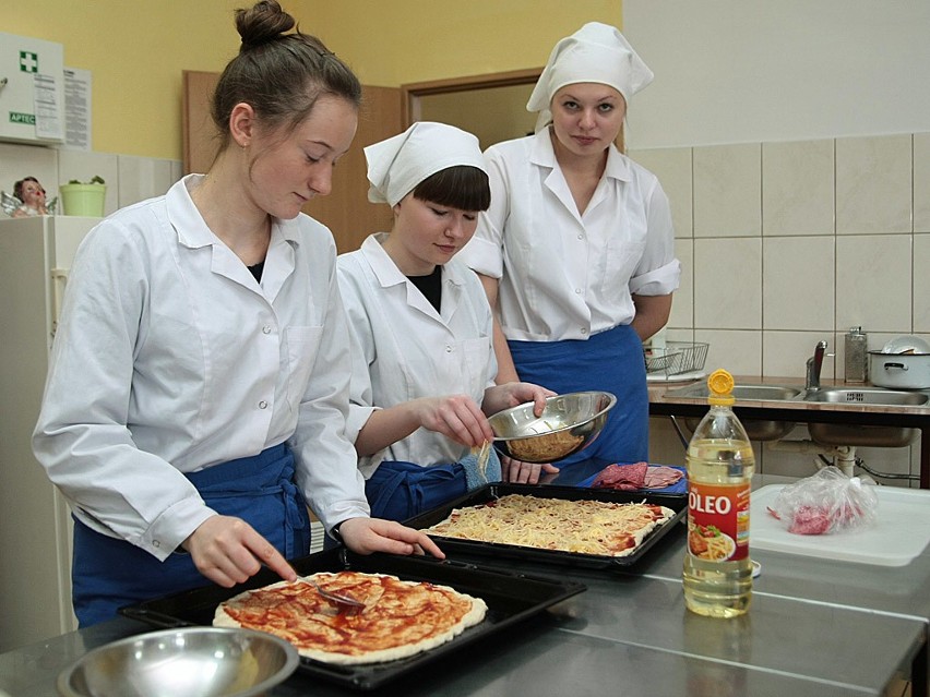 Zajęcia praktyczne w grudziądzkim "Gastronomiku"...