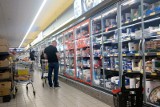 Alerty GIS w całej Polsce - Biedronka, Lidl i inne sklepy wycofują towary. Tych produktów nie wolno kupować